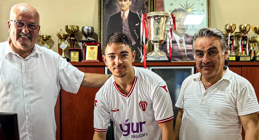 Dışarıdan ilk imzayı Faruk Selman attı