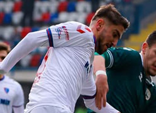 İki sıra birden yükseldi