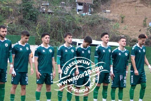 Tahta kapalı, şehir sessiz