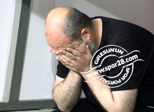 Kara kara düşündü