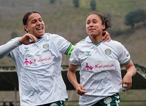 Kızlar gol oldu yağdı