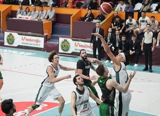 Kerasus, Cuma günü deplasmanda