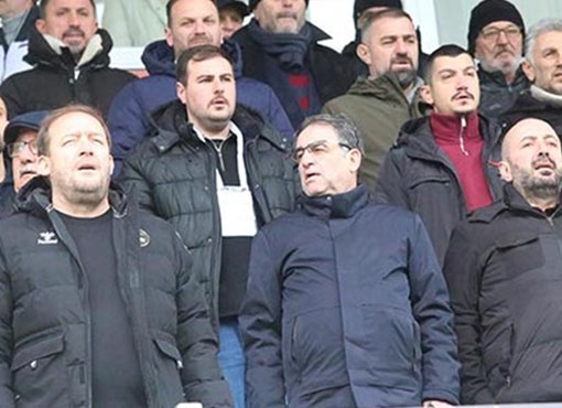 Başkan takımın yanında