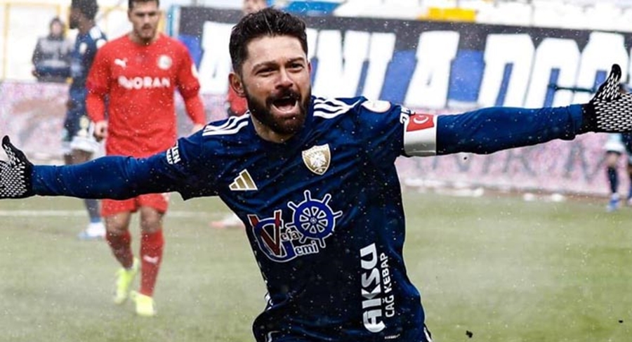 Eren Tozlu tarih yazıyor